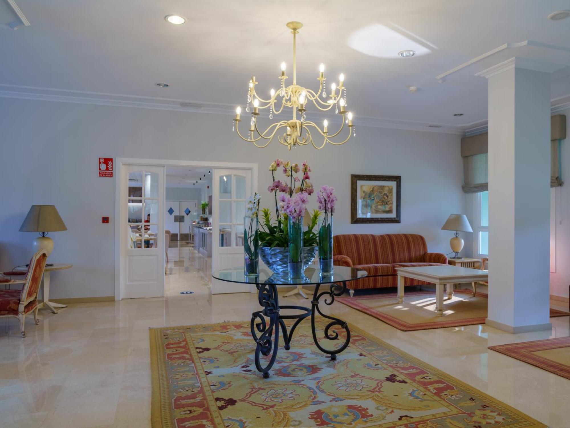 Hotel Atlantico 4*